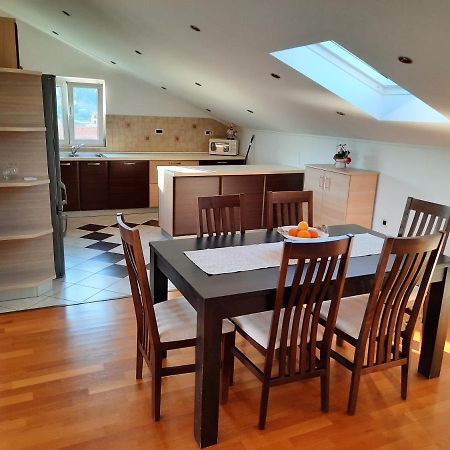 Apartman Martina Palit Exterior photo