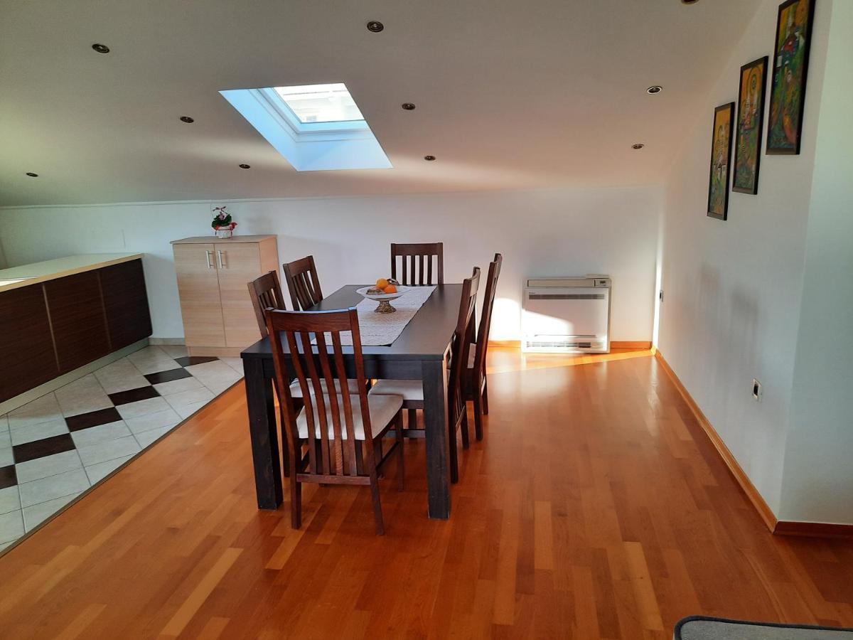 Apartman Martina Palit Exterior photo